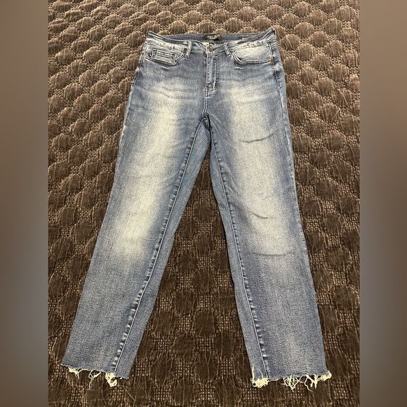 Judy Blue jeans - Picture 14 of 15